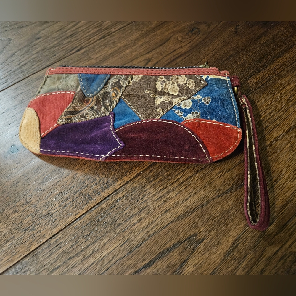 Lucky Brand Patchwork Canvas & Cloth Wristlet Purse Clutch Multicolor Hippy.